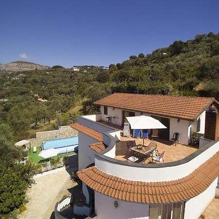 Appartamento Villa Degli Ulivi Sant'Agnello Luaran gambar