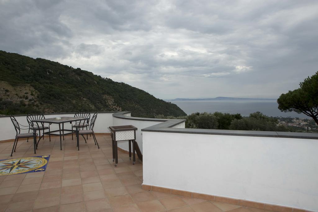 Appartamento Villa Degli Ulivi Sant'Agnello Bilik gambar