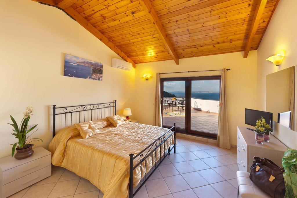 Appartamento Villa Degli Ulivi Sant'Agnello Luaran gambar