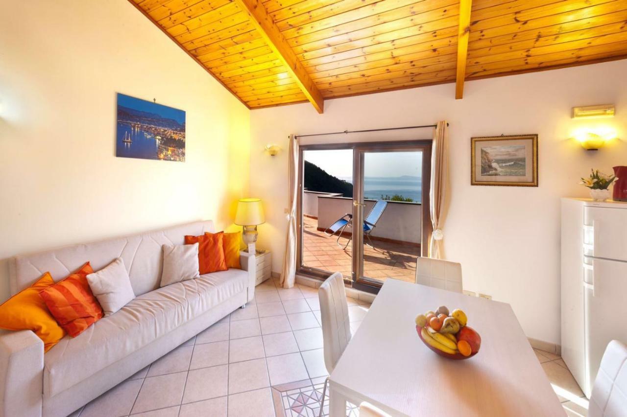 Appartamento Villa Degli Ulivi Sant'Agnello Luaran gambar